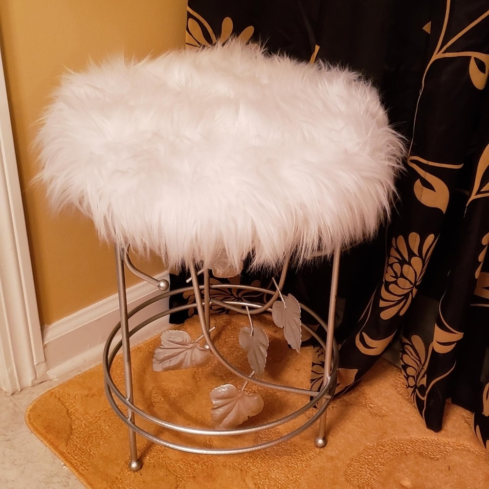Powder seating stool - Picture 2 of 2
